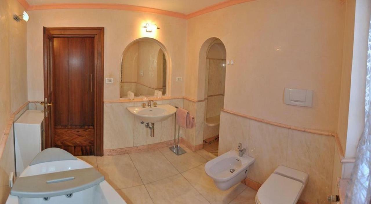 Villa Beatrice Lonato Luaran gambar
