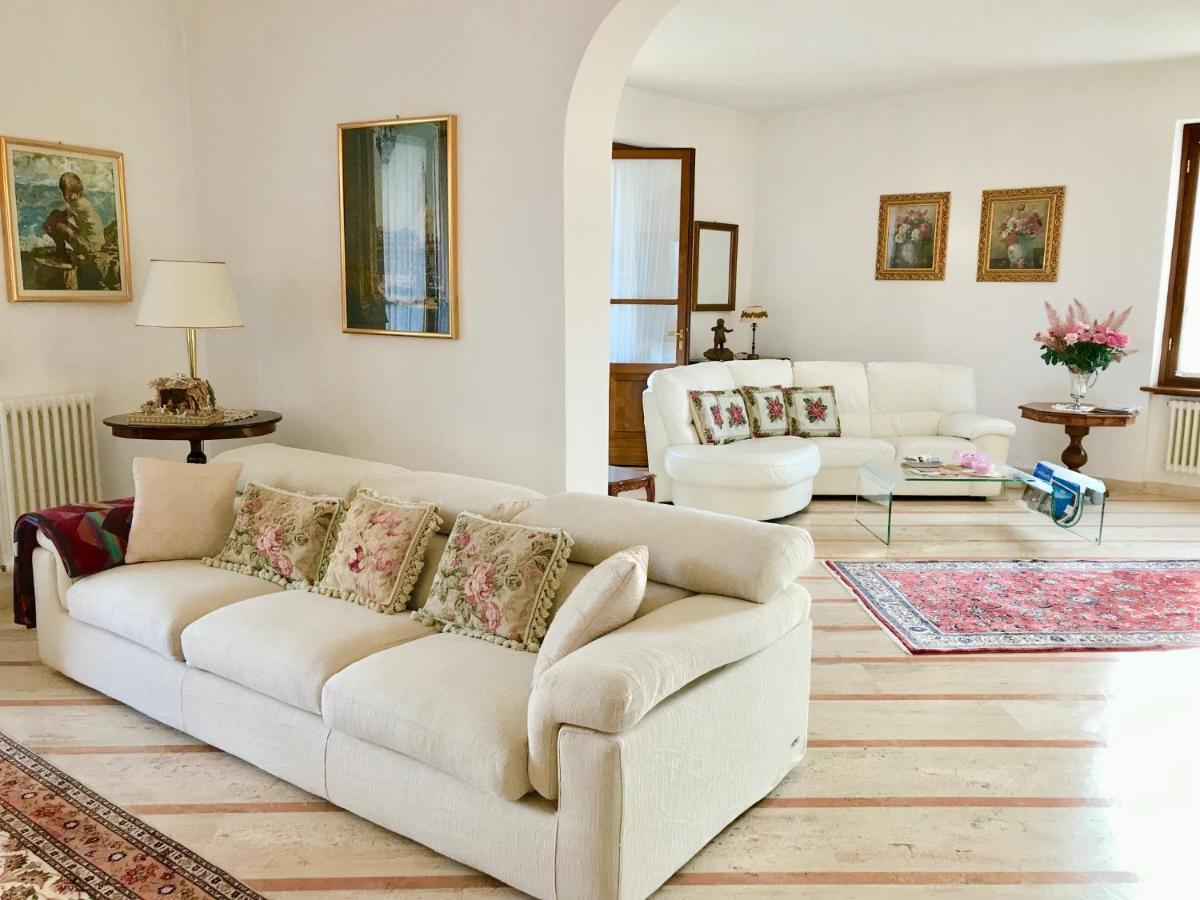 Villa Beatrice Lonato Luaran gambar
